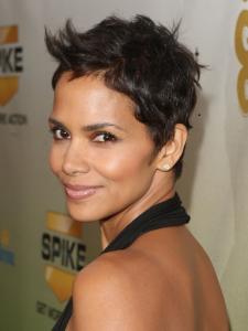 Halle Berry New Short Pixie Haircut